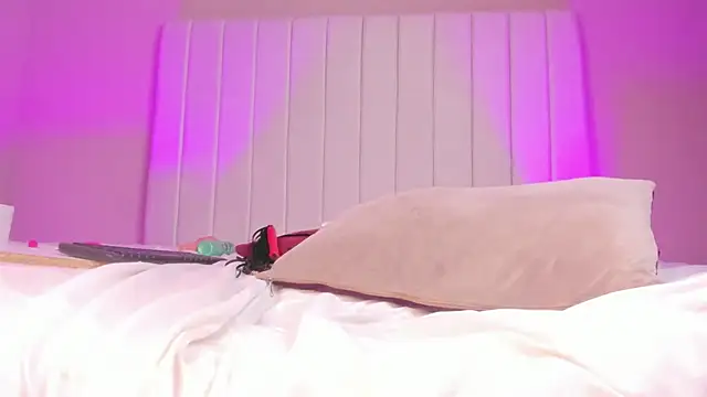 Snapshot of julieta_flower chatting on January 2025 12:58:01 PM julieta flower online show from January 2025 12:58:01 PM