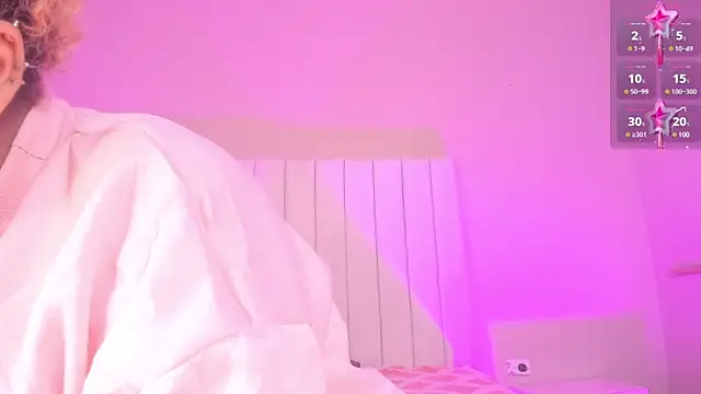 Snapshot of julieta_flower chatting on February 2025 02:13:02 PM julieta flower online show from February 2025 02:13:02 PM