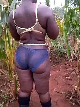 Snapshot of Sherry_she chatting on December 2025 03:45:02 AM Sherry she online show from December 2025 03:45:02 AM