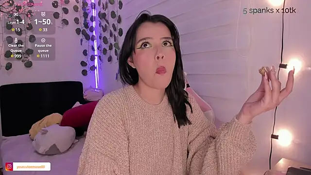 moonliiiight1 online show from December 2024 10:54:02 PM