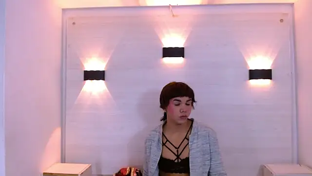 AndreaGil  online show from May 2026 12:10:01 PM