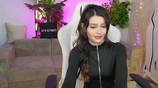 Snapshot of Gabriella054 chatting on December 2024 03:38:02 AM Gabriella054 online show from December 2024 03:38:02 AM