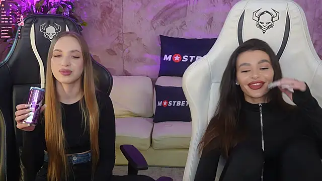 Snapshot of Gabriella054 chatting on January 2025 11:59:01 PM Gabriella054 online show from January 2025 11:59:01 PM