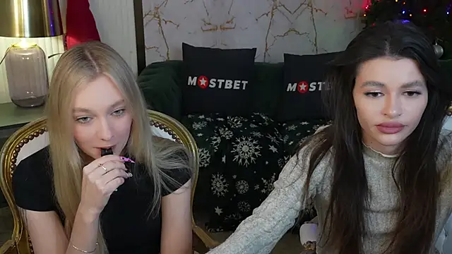 Snapshot of Gabriella054 chatting on January 2025 07:45:01 AM Gabriella054 online show from January 2025 07:45:01 AM