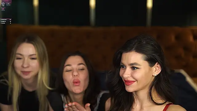 Snapshot of Gabriella054 chatting on February 2025 02:58:01 PM Gabriella054 online show from February 2025 02:58:01 PM