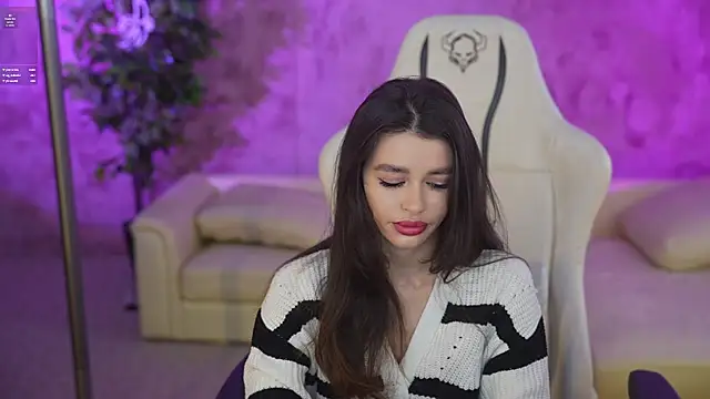 Snapshot of Gabriella054 chatting on March 2025 07:54:01 AM Gabriella054 online show from March 2025 07:54:01 AM