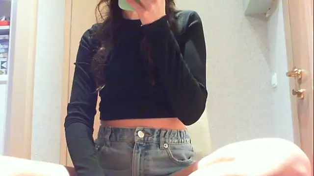 khu yam online show from December 2024 04:29:02 PM