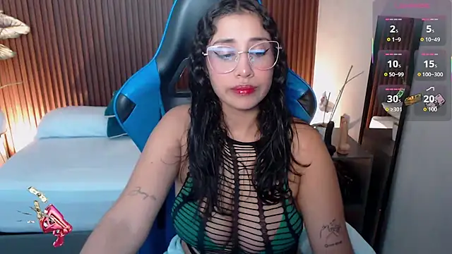 Snapshot of venuz_lee chatting on November 2025 01:21:02 PM venuz lee online show from November 2025 01:21:02 PM