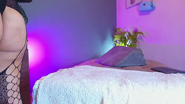 jade brunnette online show from May 2026 07:45:02 PM