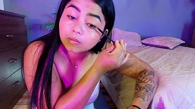 jade brunnette online show from June 2026 08:11:02 PM
