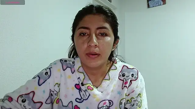Snapshot of danna_peterson1 chatting on April 2026 11:39:02 PM danna peterson1 online show from April 2026 11:39:02 PM