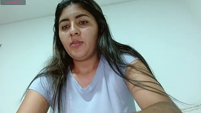 Snapshot of danna_peterson1 chatting on May 2026 11:23:02 PM danna peterson1 online show from May 2026 11:23:02 PM