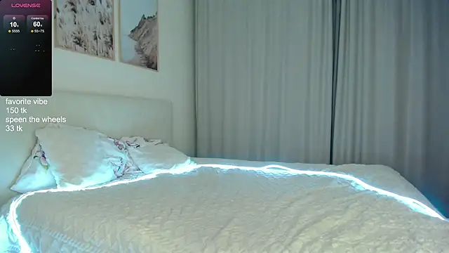 Snapshot of diaanona chatting on December 2024 12:24:01 AM diaanona online show from December 2024 12:24:01 AM