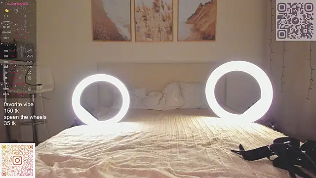 Snapshot of diaanona chatting on January 2025 02:24:02 AM diaanona online show from January 2025 02:24:02 AM