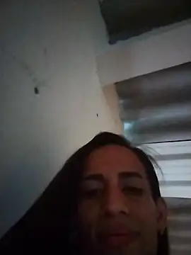 Snapshot of AlexaWarner chatting on November 2025 04:07:01 PM AlexaWarner online show from November 2025 04:07:01 PM