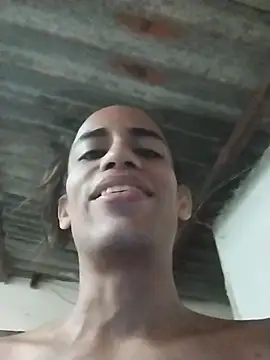 Snapshot of AlexaWarner chatting on November 2025 04:03:01 PM AlexaWarner online show from November 2025 04:03:01 PM