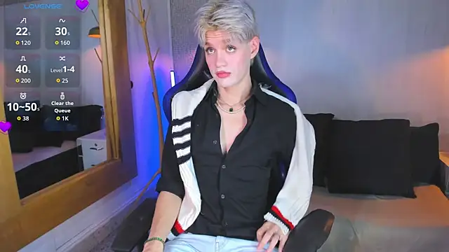 VladHellsing4 online show from June 2026 02:32:01 PM