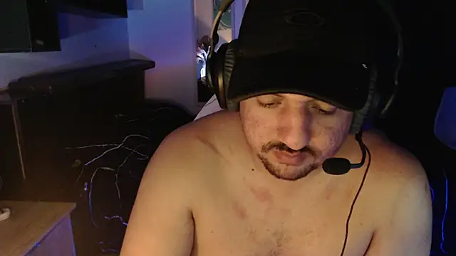 Snapshot of arthur_94 chatting on February 2025 12:33:01 AM arthur 94 online show from February 2025 12:33:01 AM