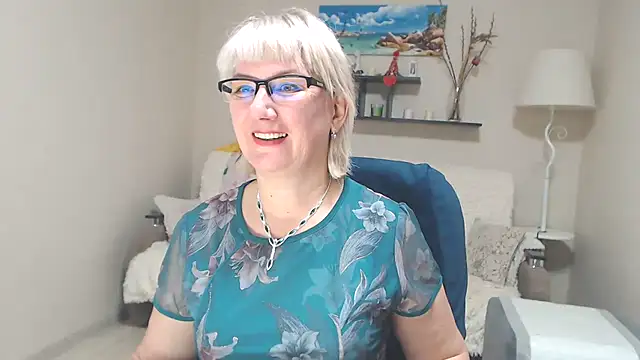 Snapshot of FleurMays chatting on December 2024 12:03:01 PM FleurMays online show from December 2024 12:03:01 PM