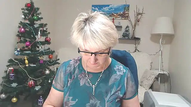 Snapshot of FleurMays chatting on December 2024 12:38:01 PM FleurMays online show from December 2024 12:38:01 PM