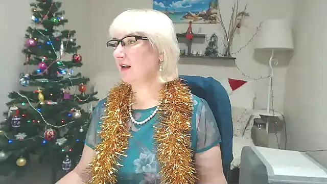 Snapshot of FleurMays chatting on December 2024 06:22:01 AM FleurMays online show from December 2024 06:22:01 AM
