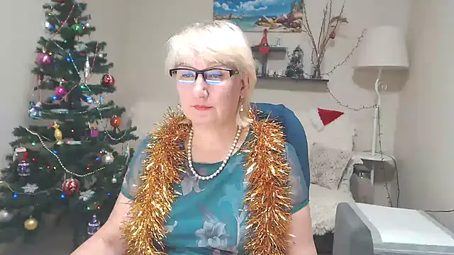 Snapshot of FleurMays chatting on December 2024 11:36:01 AM FleurMays online show from December 2024 11:36:01 AM