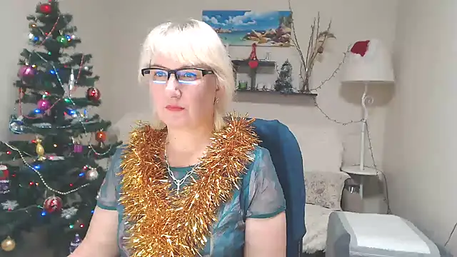 Snapshot of FleurMays chatting on December 2024 11:41:02 AM FleurMays online show from December 2024 11:41:02 AM