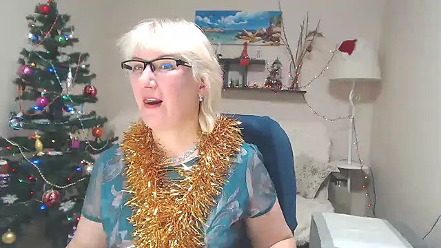 Snapshot of FleurMays chatting on December 2024 08:00:02 AM FleurMays online show from December 2024 08:00:02 AM