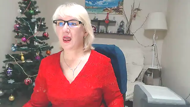 Snapshot of FleurMays chatting on January 2025 11:14:01 AM FleurMays online show from January 2025 11:14:01 AM