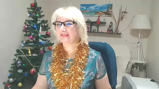 Snapshot of FleurMays chatting on January 2025 04:47:02 AM FleurMays online show from January 2025 04:47:02 AM