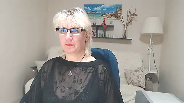 Snapshot of FleurMays chatting on January 2025 10:17:02 AM FleurMays online show from January 2025 10:17:02 AM