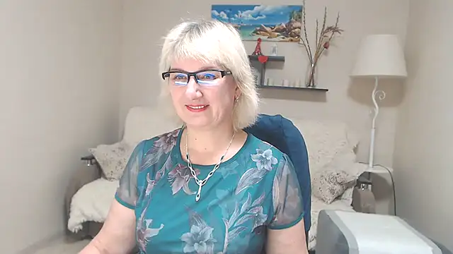 Snapshot of FleurMays chatting on February 2025 01:01:01 PM FleurMays online show from February 2025 01:01:01 PM