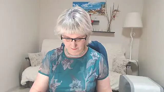 Snapshot of FleurMays chatting on February 2025 06:11:02 AM FleurMays online show from February 2025 06:11:02 AM