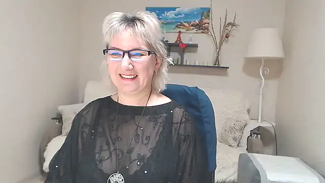 Snapshot of FleurMays chatting on February 2025 07:02:02 AM FleurMays online show from February 2025 07:02:02 AM