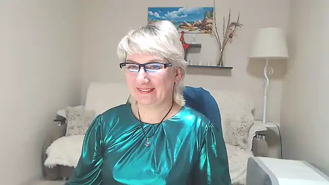 Snapshot of FleurMays chatting on February 2025 07:50:01 AM FleurMays online show from February 2025 07:50:01 AM
