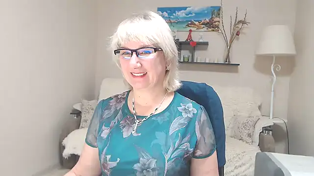 Snapshot of FleurMays chatting on February 2025 04:28:02 AM FleurMays online show from February 2025 04:28:02 AM