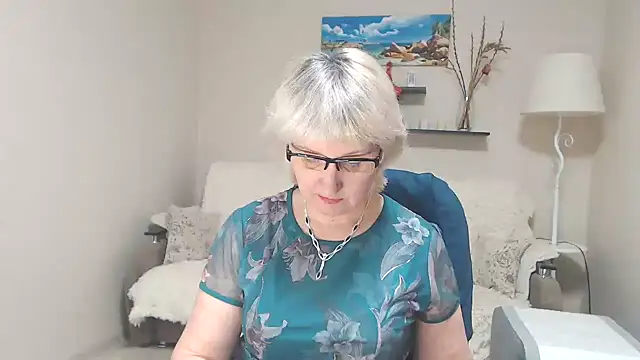 Snapshot of FleurMays chatting on February 2025 12:47:01 PM FleurMays online show from February 2025 12:47:01 PM