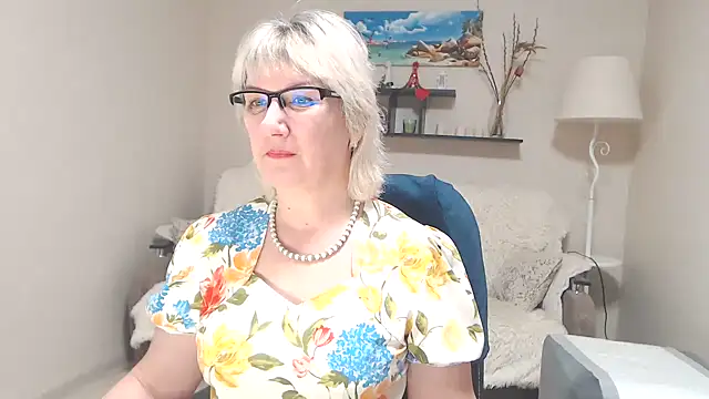 Snapshot of FleurMays chatting on February 2025 05:52:01 AM FleurMays online show from February 2025 05:52:01 AM