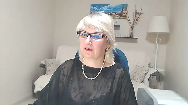 Snapshot of FleurMays chatting on February 2025 12:55:02 PM FleurMays online show from February 2025 12:55:02 PM