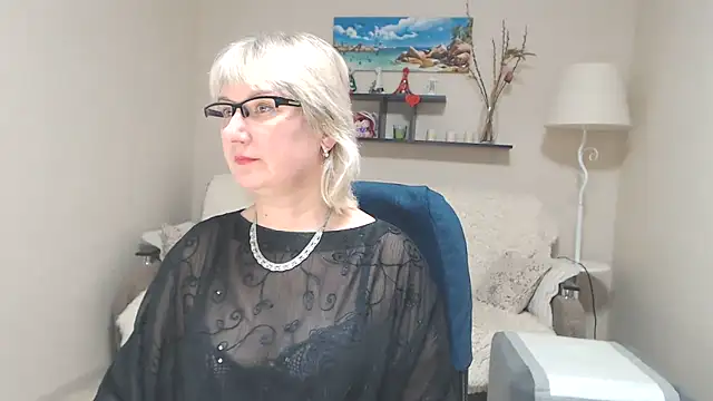 Snapshot of FleurMays chatting on February 2025 11:41:02 AM FleurMays online show from February 2025 11:41:02 AM
