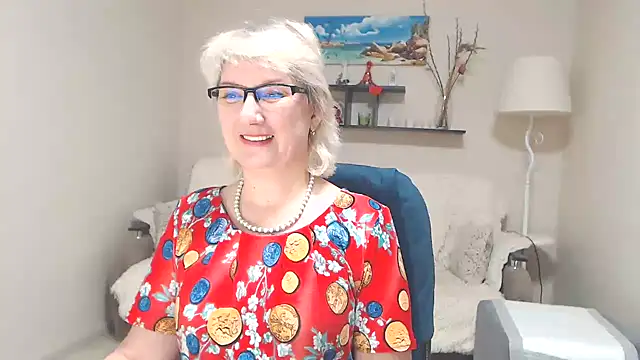 Snapshot of FleurMays chatting on February 2025 03:04:02 AM FleurMays online show from February 2025 03:04:02 AM