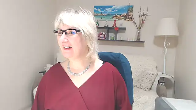 Snapshot of FleurMays chatting on March 2025 04:25:02 AM FleurMays online show from March 2025 04:25:02 AM