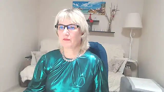 Snapshot of FleurMays chatting on March 2025 06:23:01 AM FleurMays online show from March 2025 06:23:01 AM