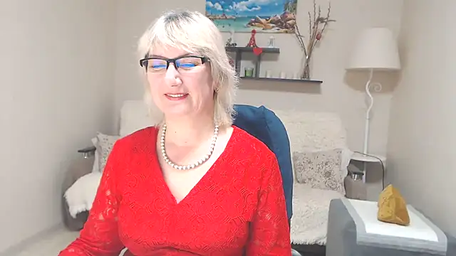 Snapshot of FleurMays chatting on March 2025 10:00:02 AM FleurMays online show from March 2025 10:00:02 AM