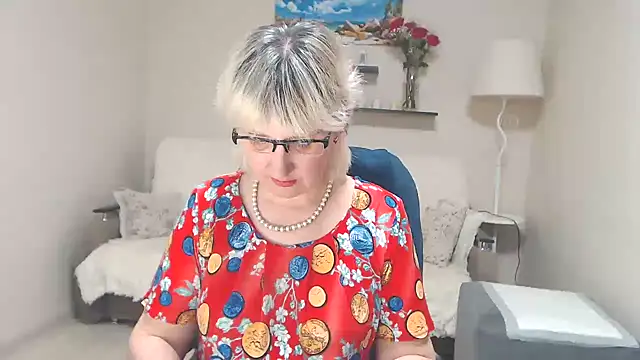 Snapshot of FleurMays chatting on March 2025 06:30:01 AM FleurMays online show from March 2025 06:30:01 AM