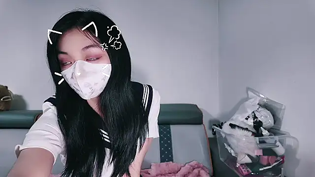 HKsmallCat online show from December 2024 01:33:02 PM