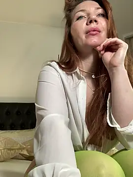 Snapshot of Goddess_Squirt_ chatting on March 2026 01:20:01 AM Goddess Squirt online show from March 2026 01:20:01 AM