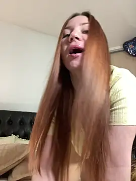 Snapshot of Goddess_Squirt_ chatting on March 2026 01:21:01 AM Goddess Squirt online show from March 2026 01:21:01 AM