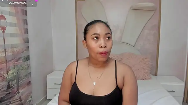 Snapshot of Leah_Sweetie chatting on February 2025 11:15:01 AM Leah Sweetie online show from February 2025 11:15:01 AM