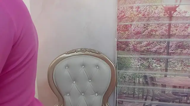 Snapshot of Leah_Sweetie chatting on February 2025 11:18:02 AM Leah Sweetie online show from February 2025 11:18:02 AM